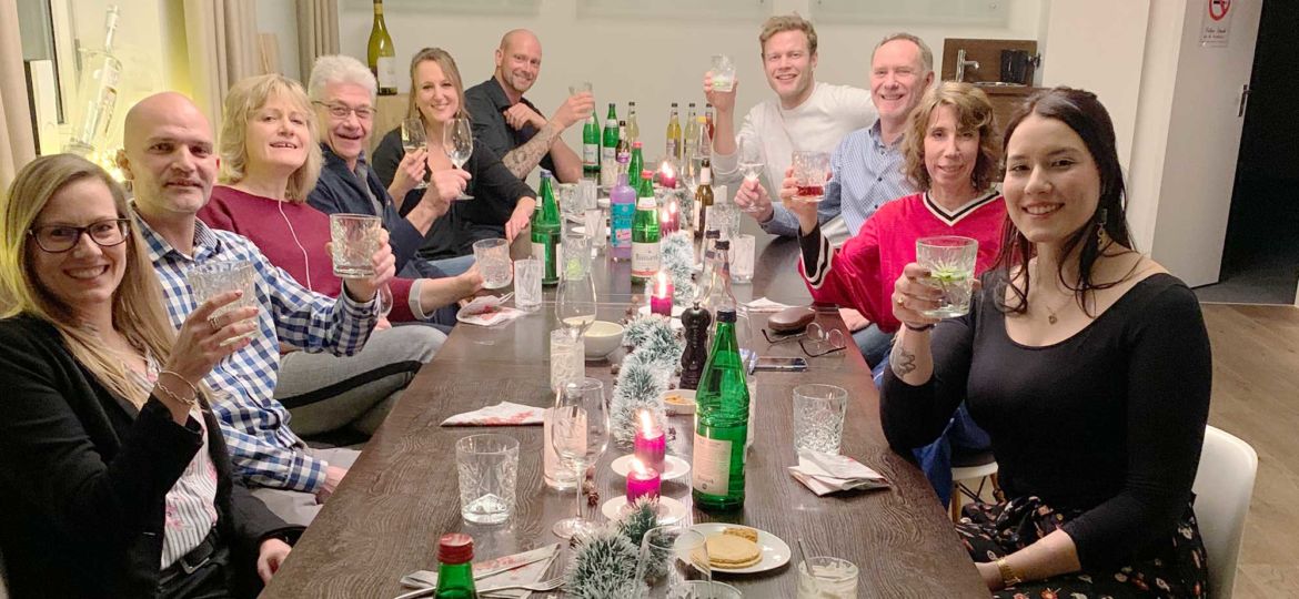 Introbild Stübis Weihnachtsdinner für Hörer helfen Kinder