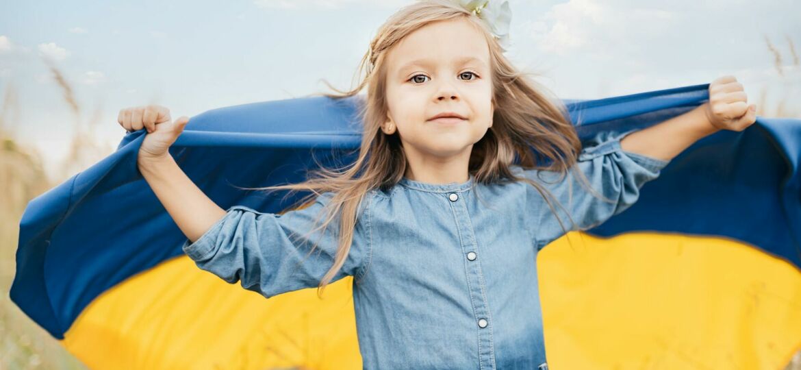 Introbild Hörer helfen Kindern unterstützt die Ukrainehilfe in Hamburg