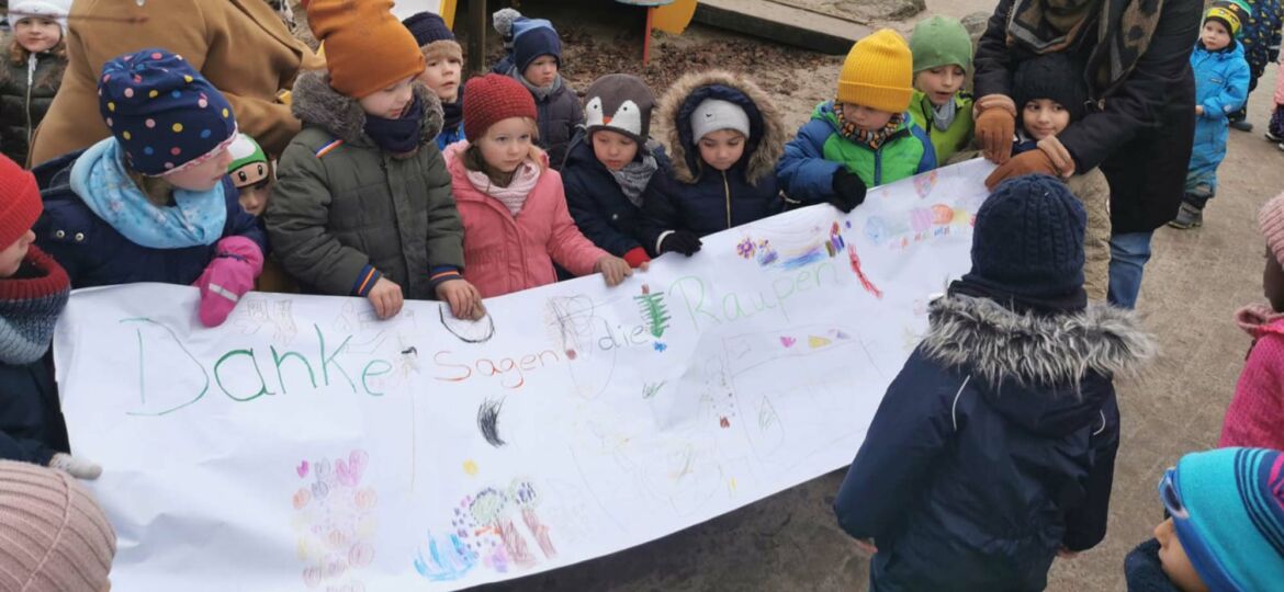 Introbild Bodentrampolin für die Kita von Halem Straße finanziert durch Hörer helfen Kindern